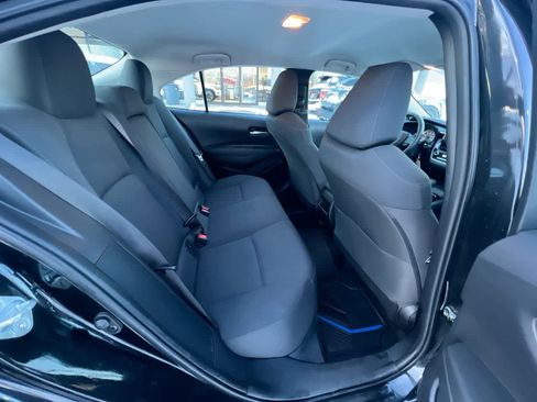 Used 2021 Toyota Corolla LE image 24