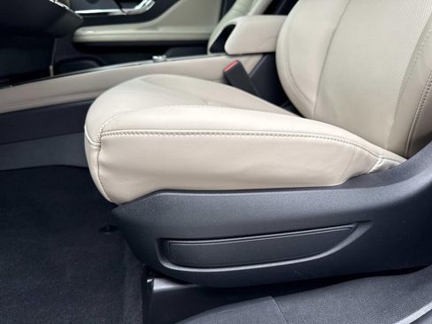 New 2026 Lincoln Corsair Premiere image 20