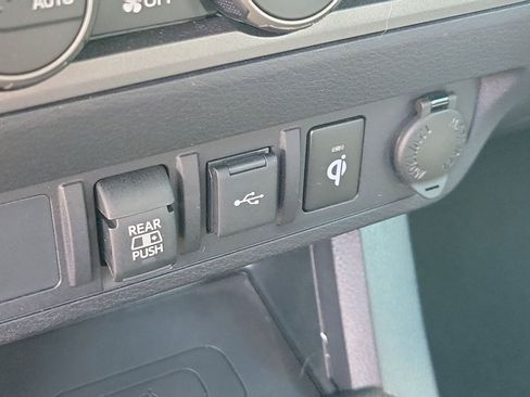 Used 2021 Toyota Tacoma TRD Off-Road RWD image 28