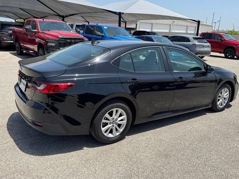 Used 2026 Toyota Camry LE FWD image 6