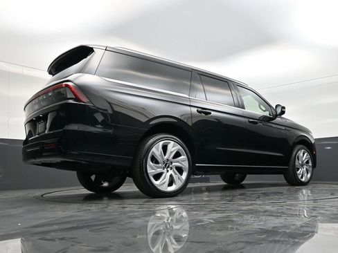 Used 2025 Lincoln Navigator L Black Label image 29