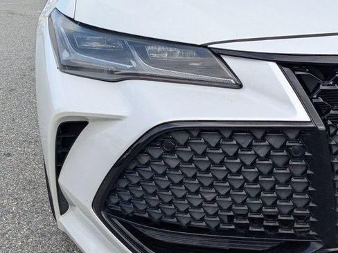 Used 2020 Toyota Avalon Touring FWD image 12
