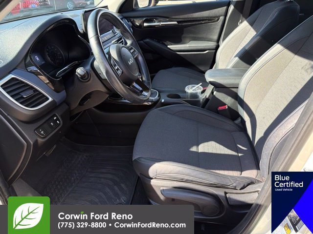 Used 2023 Kia Seltos S w/ Navigation Package FWD image 11