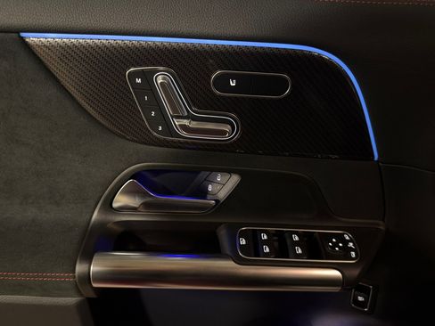 New 2026 Mercedes-Benz GLA 35 AMG 4MATIC image 10