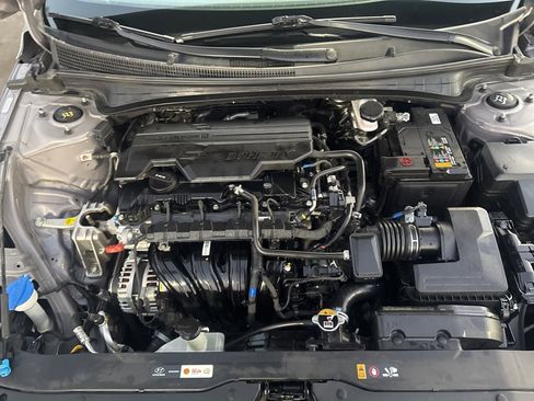 Used 2024 Hyundai Elantra SEL image 7
