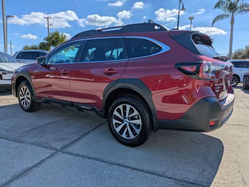 Certified 2025 Subaru Outback Premium image 6