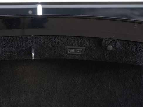Used 2022 Rolls-Royce Phantom Sedan w/ The Phantom Package RWD image 36