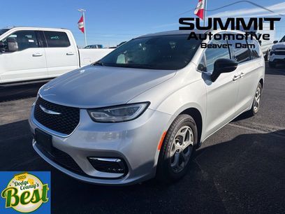 Used 2024 Chrysler Pacifica Limited