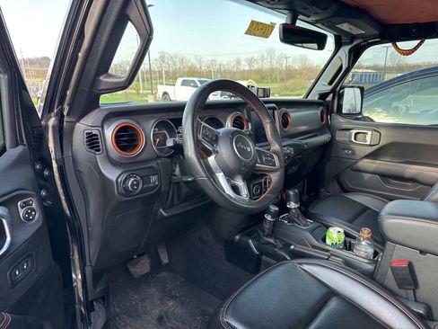 Used 2023 Jeep Gladiator Mojave image 3