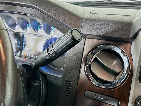 Used 2015 Ford F250 Lariat w/ Chrome Package image 23