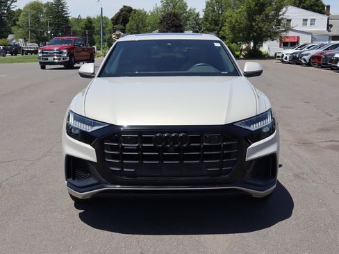 Used 2022 Audi Q8 Premium Plus w/ Premium Plus Package AWD/4WD image 2