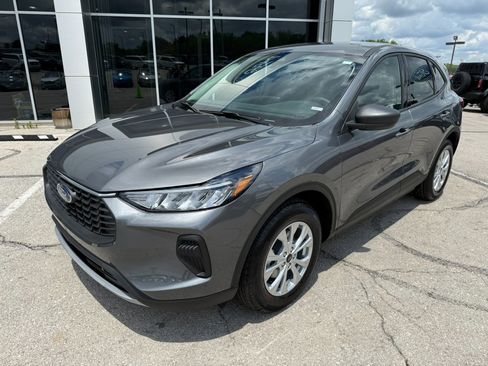 New 2025 Ford Escape Active w/ Cold Weather Package image 3