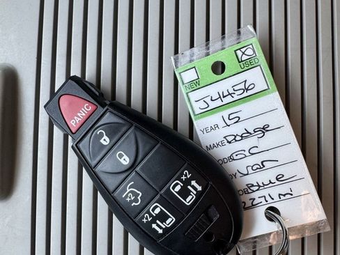 Used 2015 Dodge Grand Caravan SXT w/ UConnect Hands-Free Group image 34