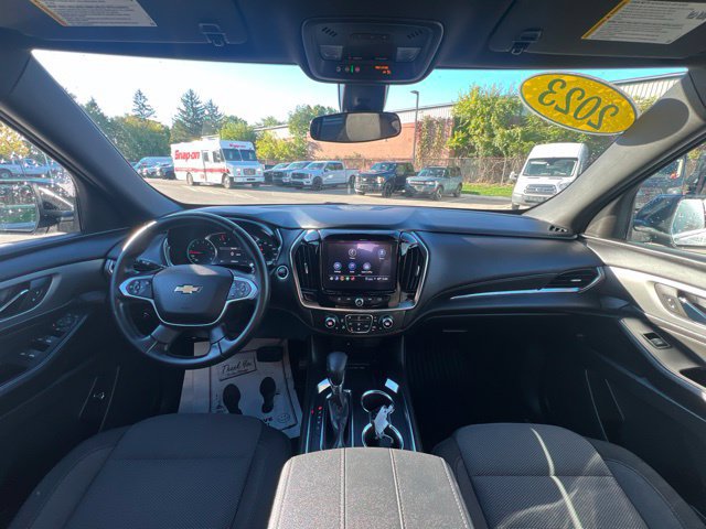 Used 2023 Chevrolet Traverse LT FWD image 19