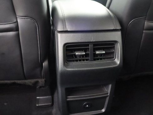 Used 2024 Ford Edge SEL image 47