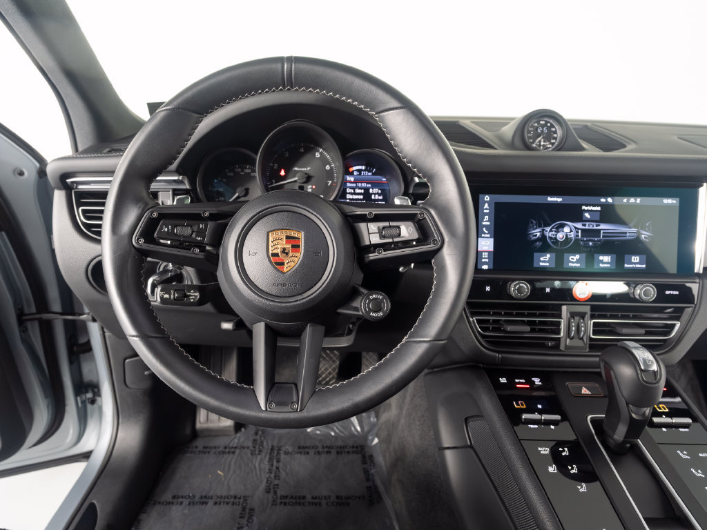 Certified 2026 Porsche Macan Turbo AWD/4WD image 18