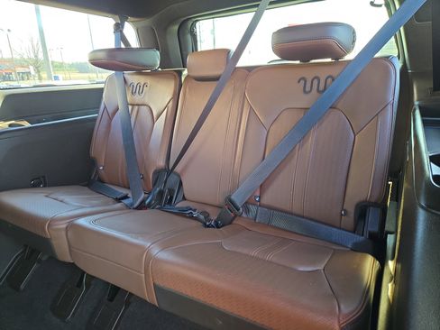 Used 2022 Ford Expedition Max King Ranch image 14