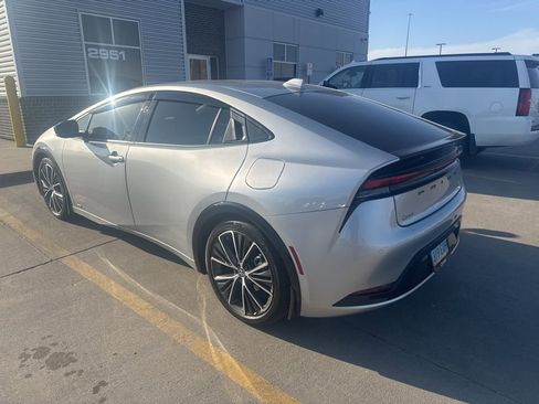 Used 2024 Toyota Prius XLE image 6