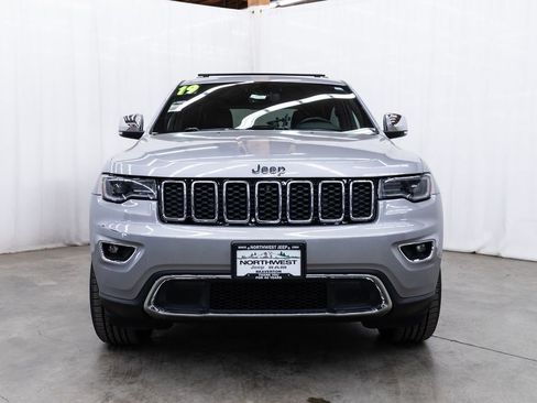 Used 2019 Jeep Grand Cherokee Limited w/ Luxury Group II AWD/4WD image 2