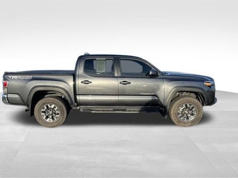 Used 2023 Toyota Tacoma TRD Off-Road image 9