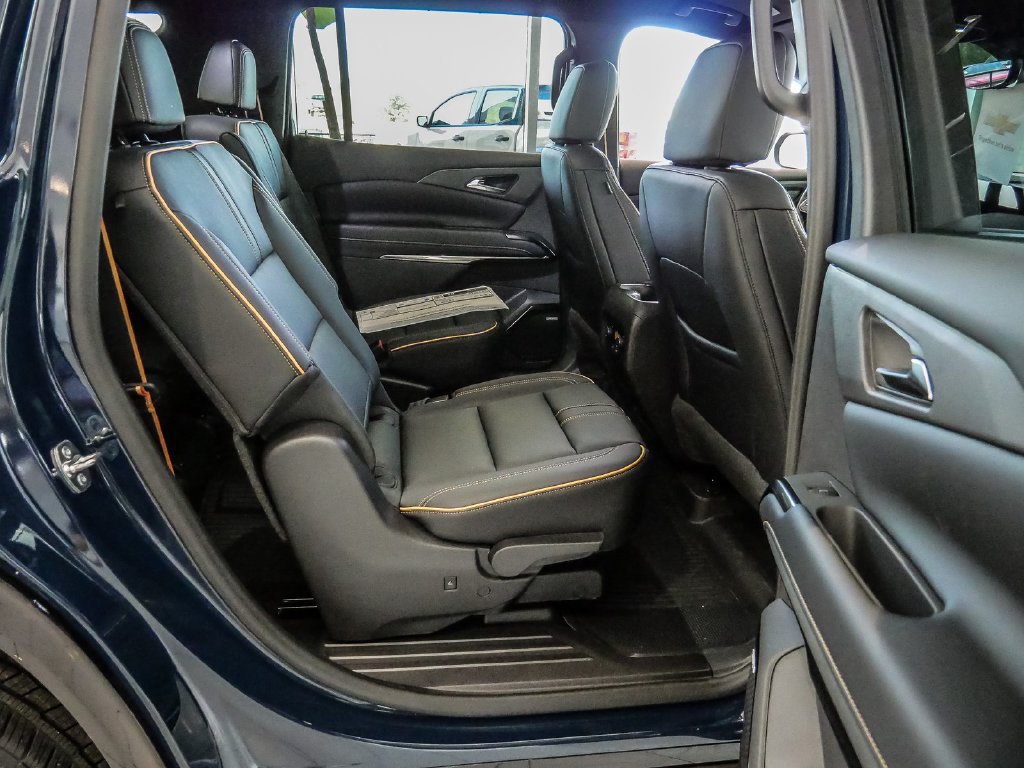 New 2027 Chevrolet Traverse High Country w/ LPO, Floor Liner Package AWD/4WD image 23