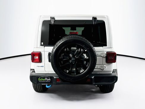 Used 2024 Jeep Wrangler Unlimited Sahara AWD/4WD image 7