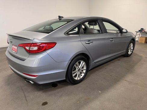 Used 2016 Hyundai Sonata SE image 5