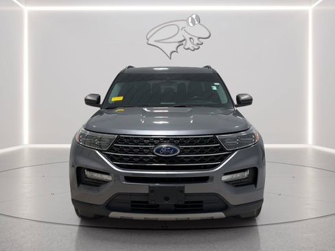 Used 2022 Ford Explorer XLT w/ Equipment Group 202A RWD image 8