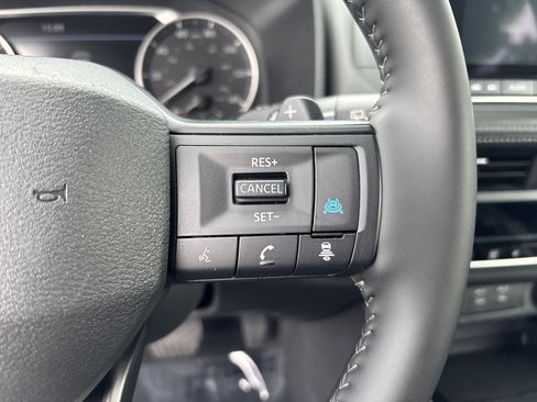 Used 2026 Nissan Rogue SV AWD/4WD image 24