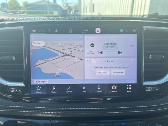 Used 2023 Chrysler Pacifica Limited FWD image 21