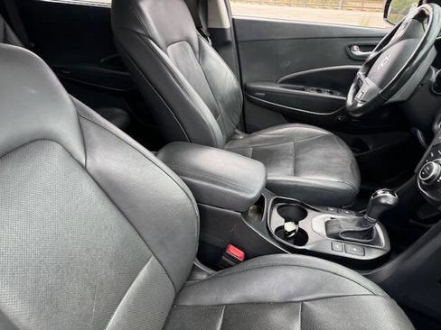 Used 2018 Hyundai Santa Fe Limited w/ Cargo Package FWD image 29