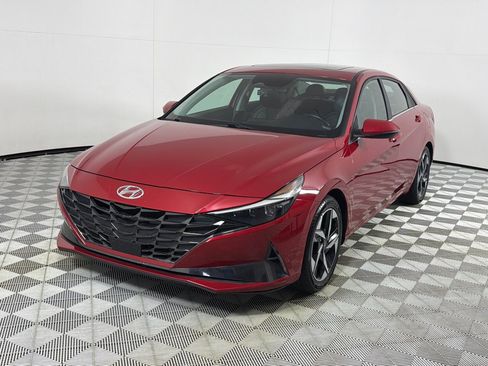 Used 2023 Hyundai Elantra Limited FWD image 7