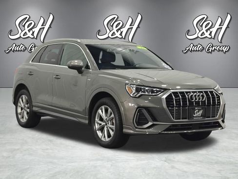 Used 2022 Audi Q3 2.0T Premium Plus AWD/4WD image 2