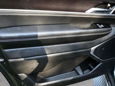 New 2024 Jeep Wagoneer 4WD w/ HD Trailer Tow Package image 13