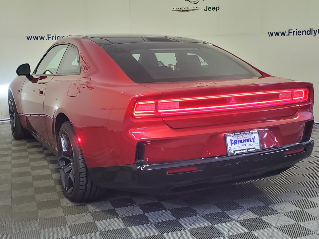 Used 2024 Dodge Charger Daytona R/T w/ Plus Group AWD/4WD image 4