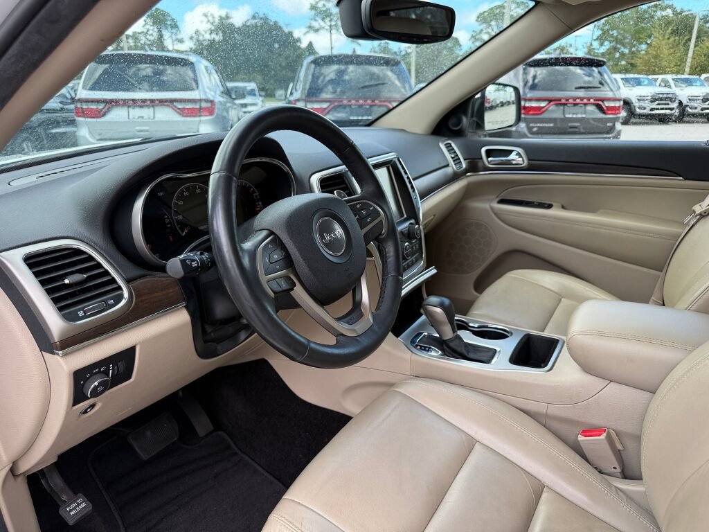 Used 2017 Jeep Grand Cherokee Limited w/ Trailer Tow Group IV RWD image 22