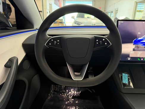 Used 2024 Tesla Model 3 Performance AWD/4WD image 29