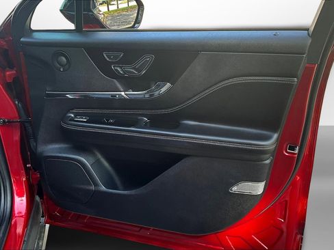 Used 2021 Lincoln Corsair Reserve w/ Equipment Group 201A image 25