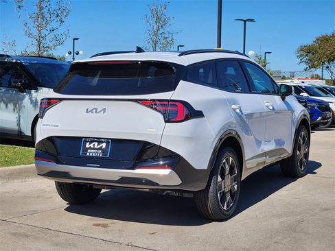 New 2026 Kia Sportage SX image 4