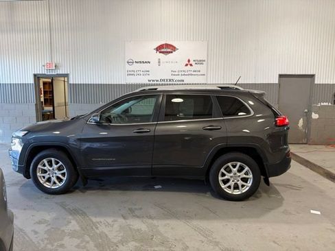 Used 2015 Jeep Cherokee Latitude w/ Cold Weather Group AWD/4WD image 7