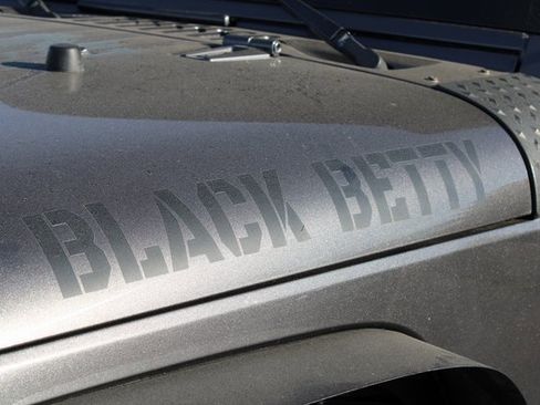 Used 2016 Jeep Wrangler Unlimited Sport image 12