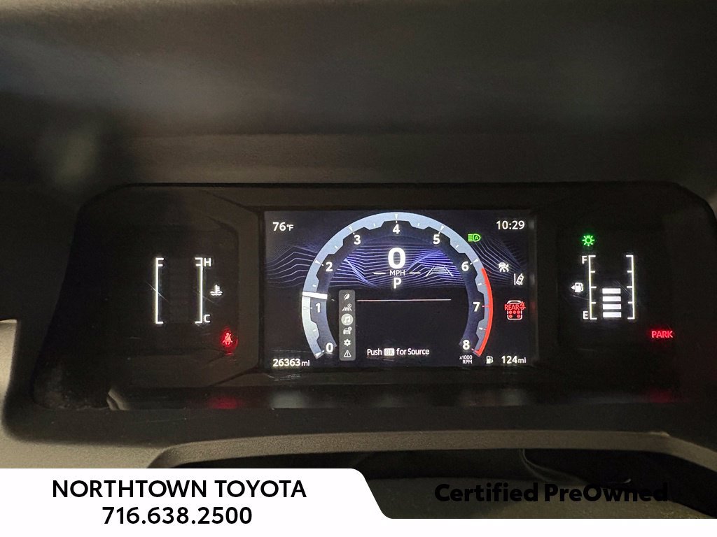 Used 2025 Toyota 4Runner SR5 AWD/4WD image 27