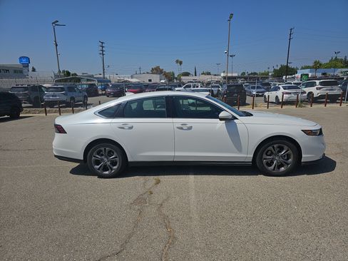 Used 2023 Honda Accord EX image 3