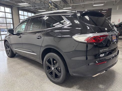 Used 2023 Buick Enclave Essence w/ Experience Buick Package image 5