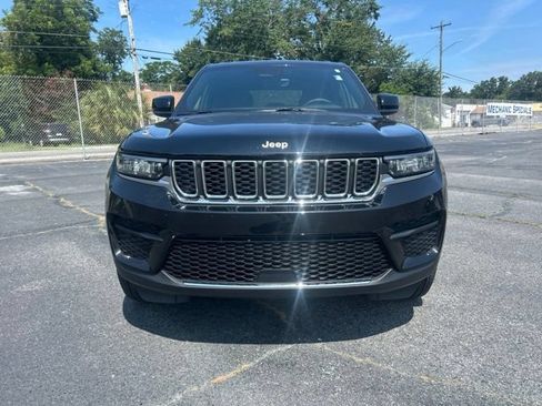 Used 2025 Jeep Grand Cherokee Laredo X w/ Luxury Tech Group I RWD image 7
