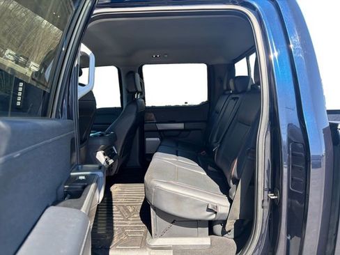 Used 2023 Ford F250 Lariat w/ Chrome Package image 11