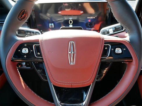 Used 2025 Lincoln Aviator Reserve w/ Illumination Package image 18