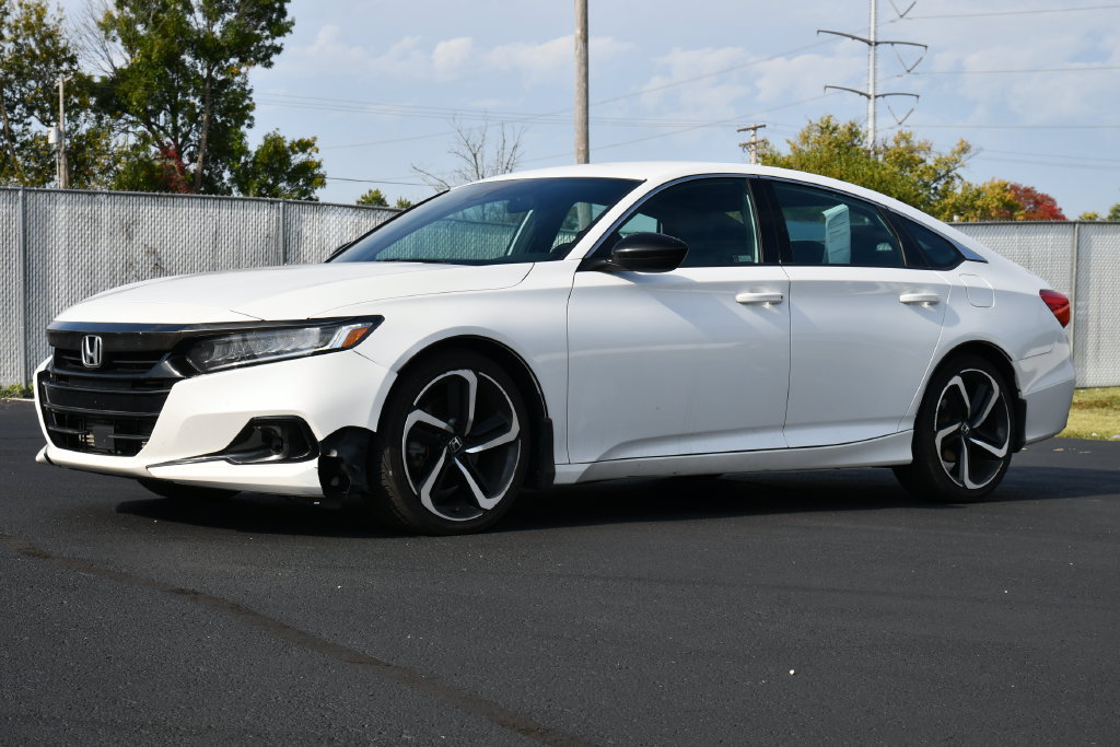 Used 2022 Honda Accord Sport image 3