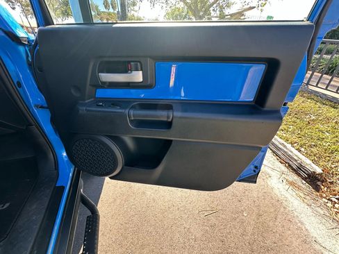 Used 2007 Toyota FJ Cruiser 4WD image 24