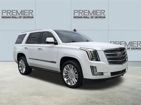 Used 2017 Cadillac Escalade Platinum AWD/4WD image 40
